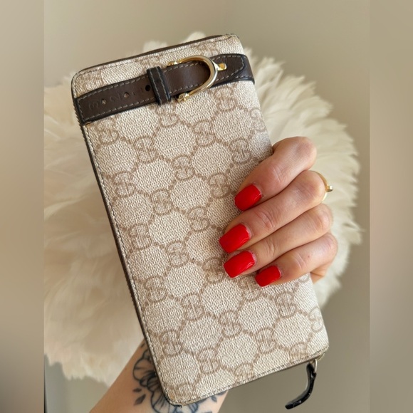 Gucci Handbags - Authentic GUCCI GG Supreme Wallet